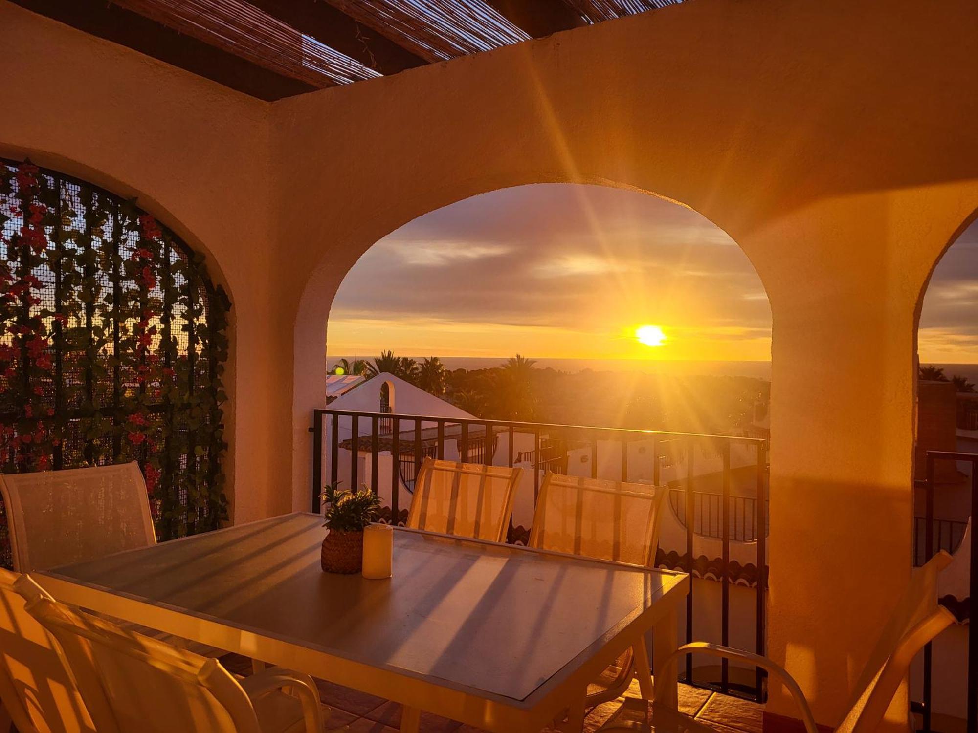 Casa Sunrise - Costa Blanca House With Rooftop, 5 Swimming Pools And Panoramic Sea- And Views At Penon De Ifach Calpe Zewnętrze zdjęcie