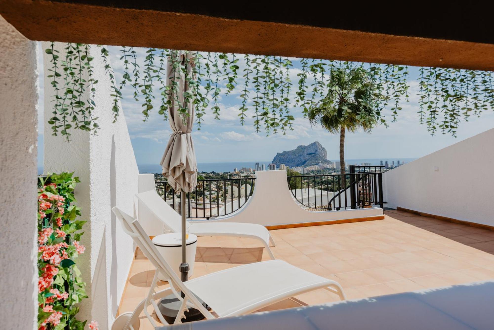 Casa Sunrise - Costa Blanca House With Rooftop, 5 Swimming Pools And Panoramic Sea- And Views At Penon De Ifach Calpe Zewnętrze zdjęcie