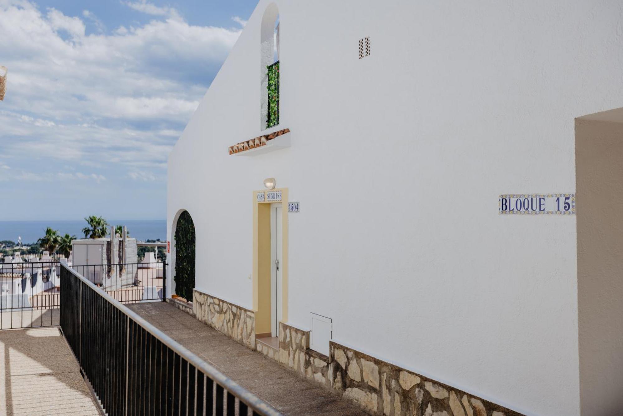 Casa Sunrise - Costa Blanca House With Rooftop, 5 Swimming Pools And Panoramic Sea- And Views At Penon De Ifach Calpe Zewnętrze zdjęcie